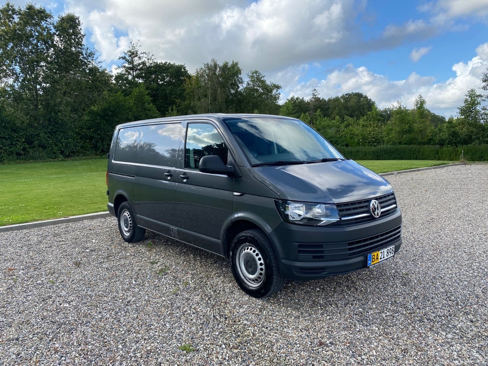 VW Transporter 2,0 TDi 140 Kassevogn DSG kort