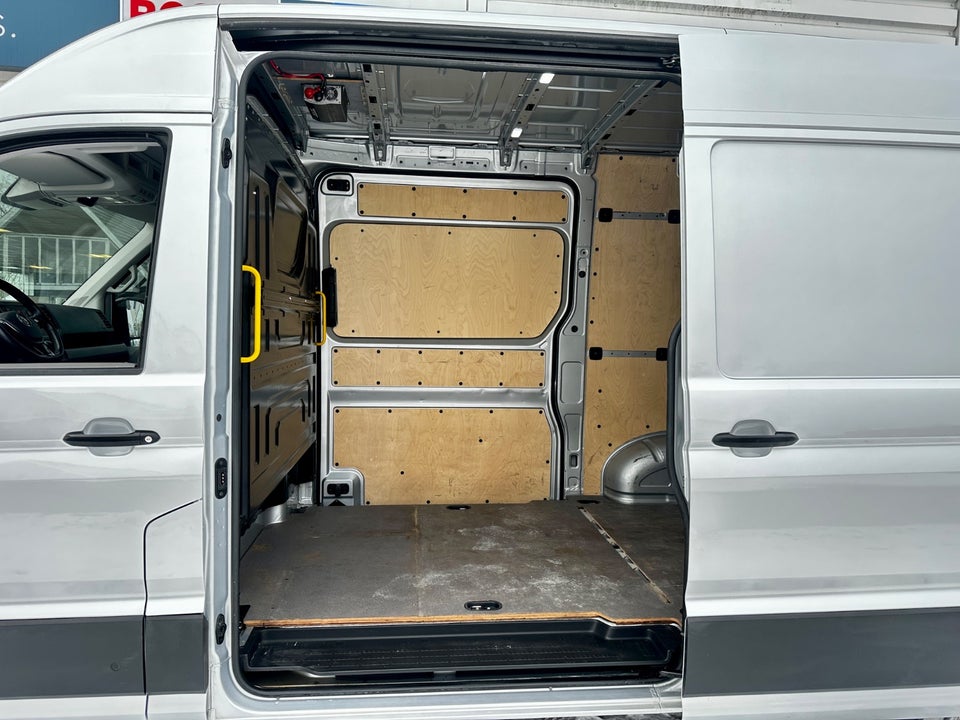 VW Crafter 35 2,0 TDi 177 Kassevogn L3H3 aut.