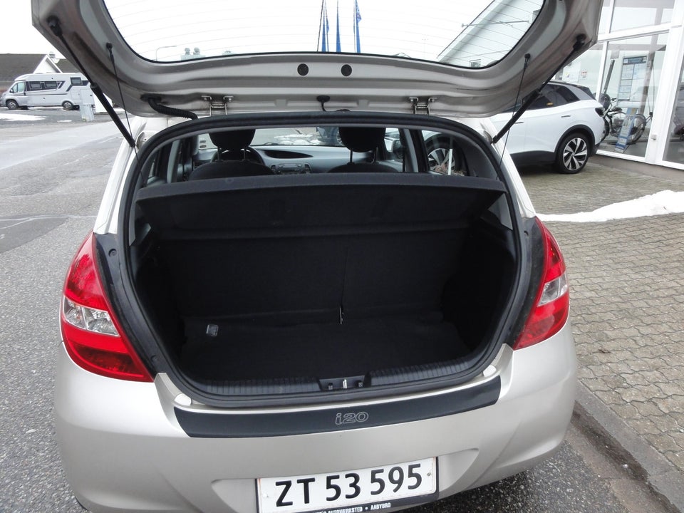 Hyundai i20 1,25 Comfort 5d