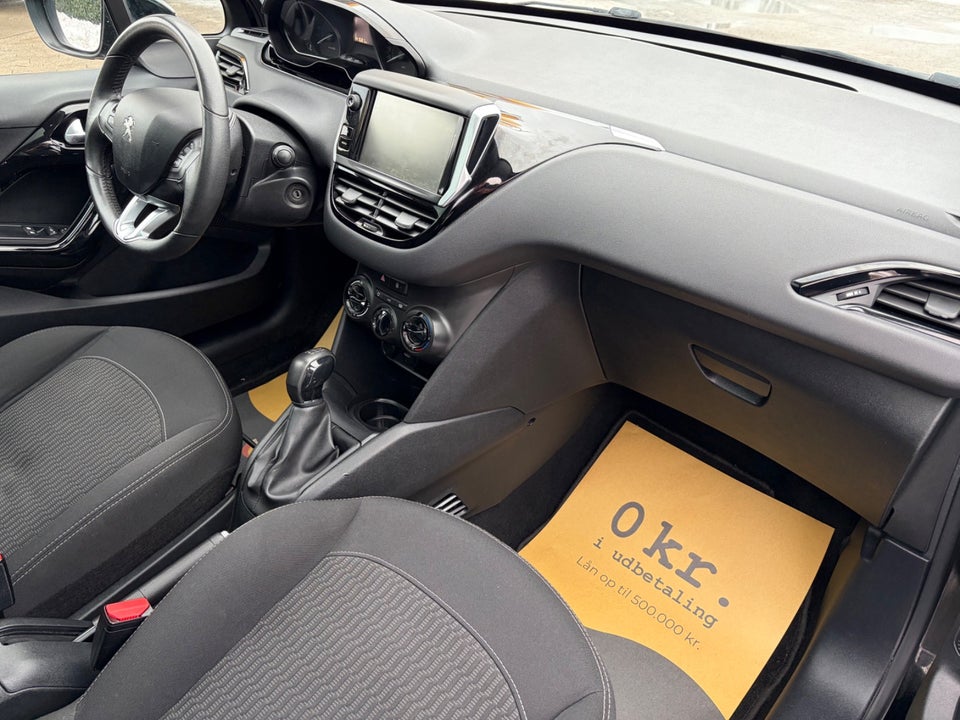 Peugeot 208 1,6 BlueHDi 100 Chili Sky 5d