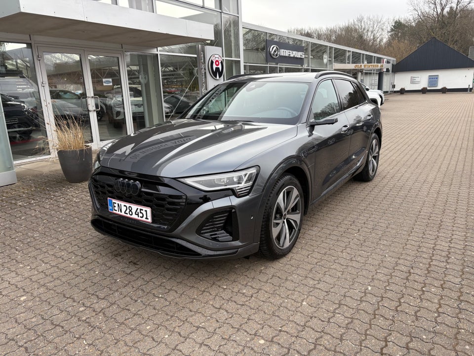 Audi Q8 e-tron 55 S-line quattro 5d