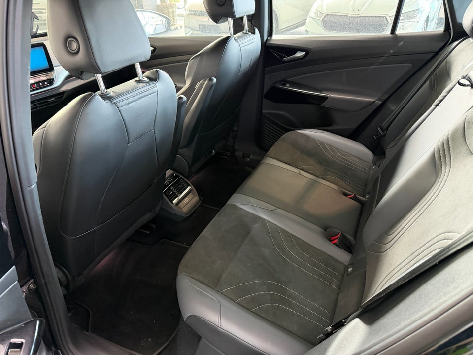 VW ID.4 77 Pro 5d