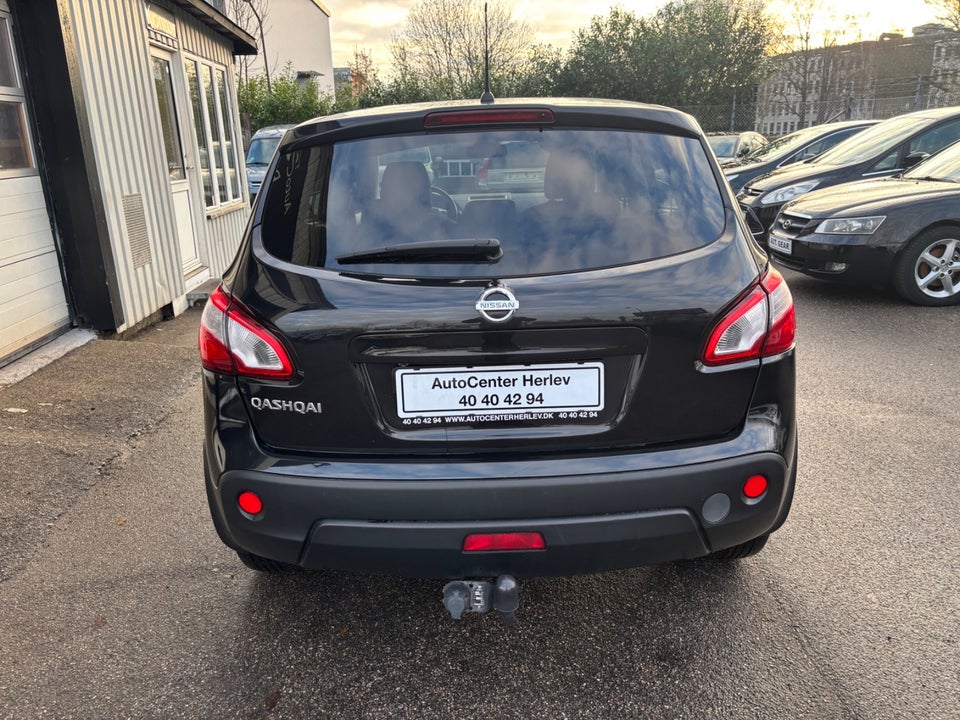 Nissan Qashqai 1,6 Acenta 5d