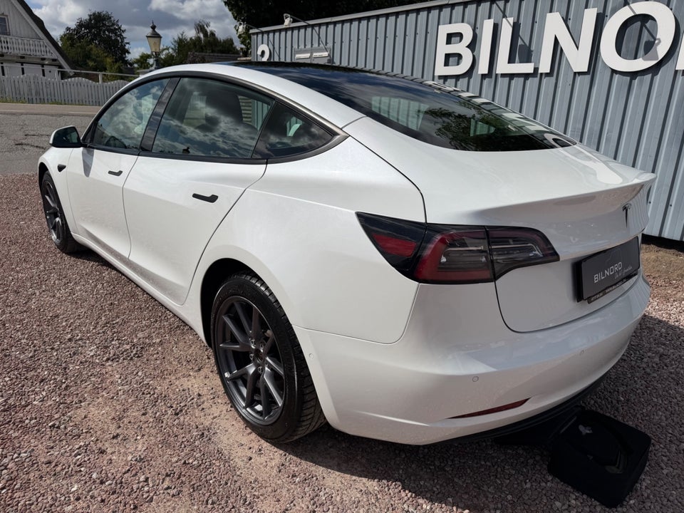 Tesla Model 3 Long Range AWD 4d