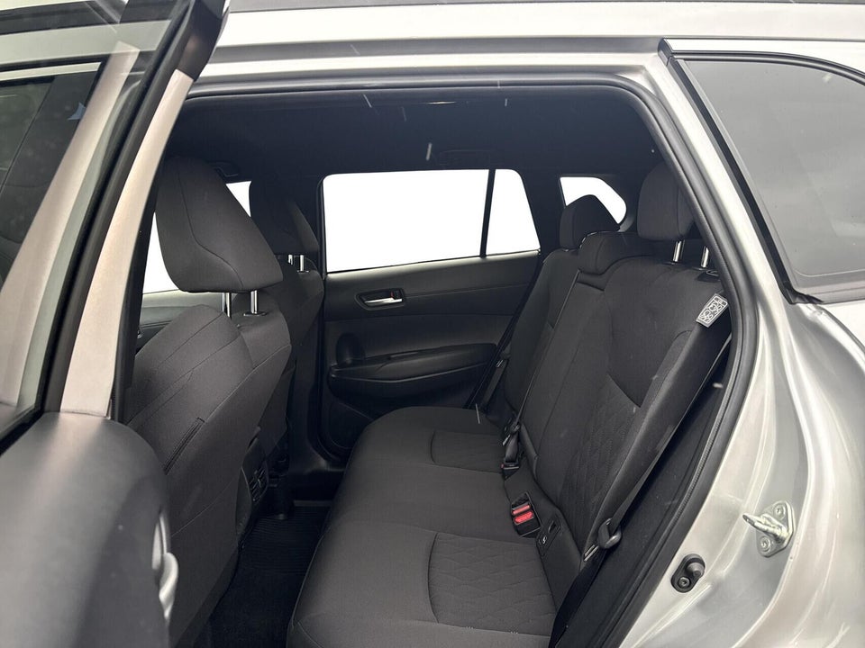 Toyota Corolla Cross 2,0 Hybrid Style Comfort CVT 5d