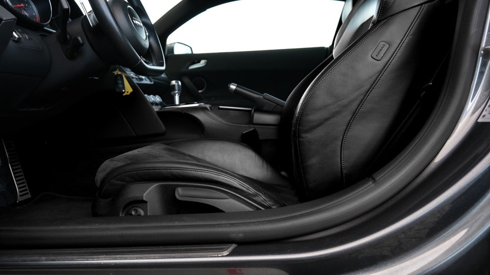 Audi R8 4,2 FSi Coupé quattro S-tr. 2d