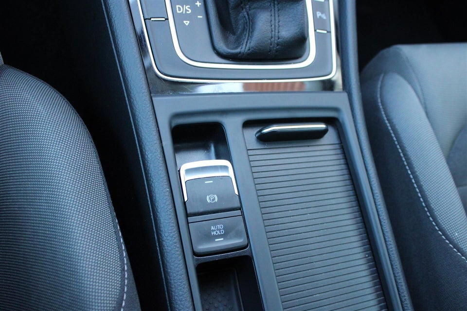 VW Golf VII 1,5 TSi 150 Highline Variant DSG 5d