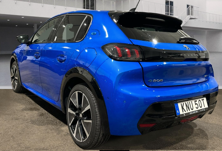 Peugeot e-208 50 GT Sky 5d