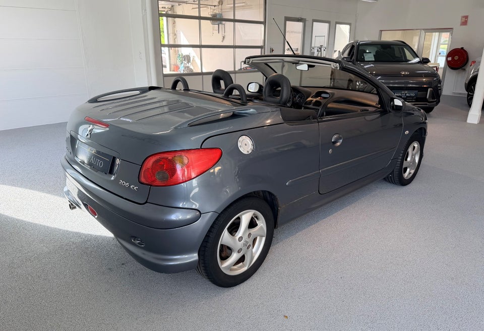 Peugeot 206 1,6 16V CC 2d
