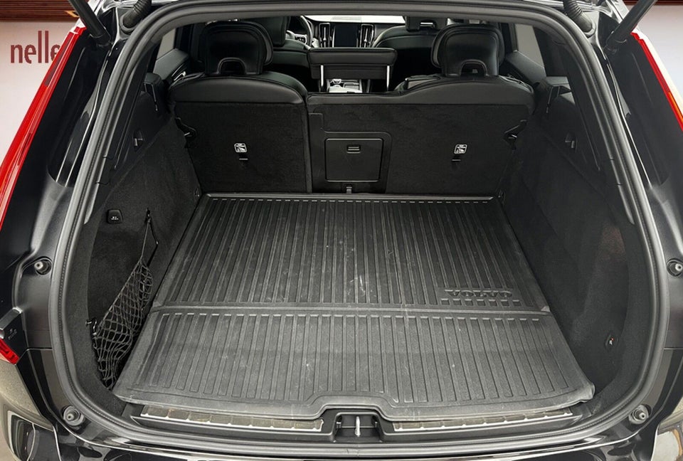 Volvo XC60 2,0 T6 ReCharge Black Edition aut. AWD 5d