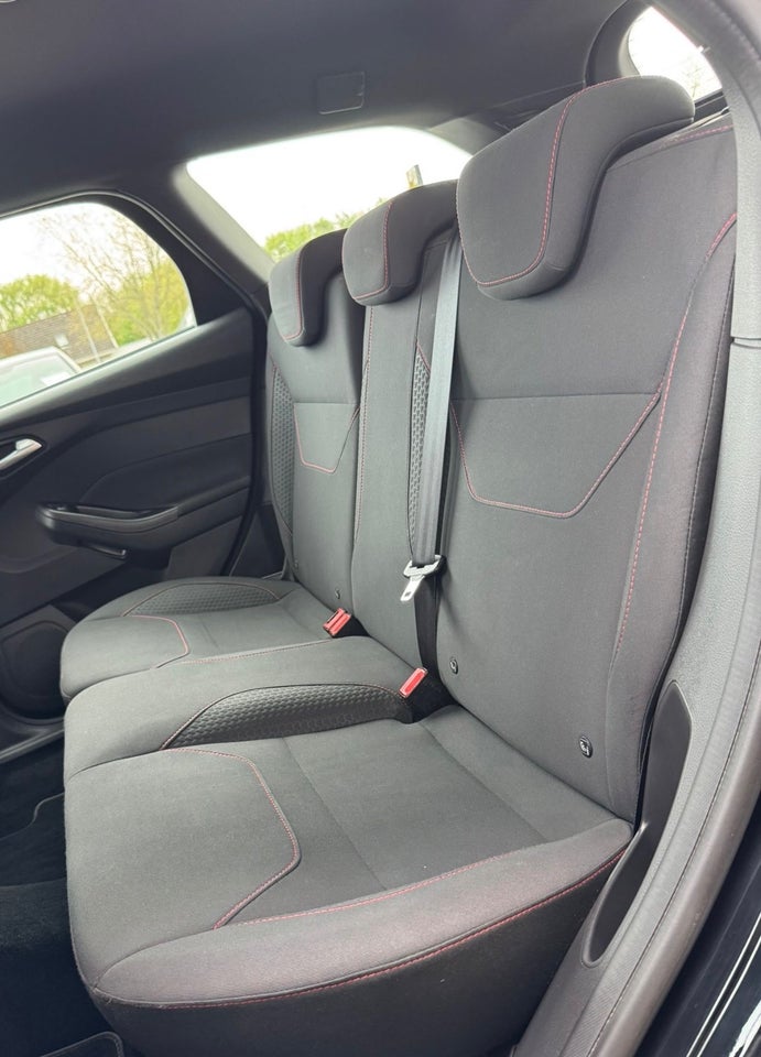 Ford Focus 1,5 EcoBlue ST-Line stc. 5d