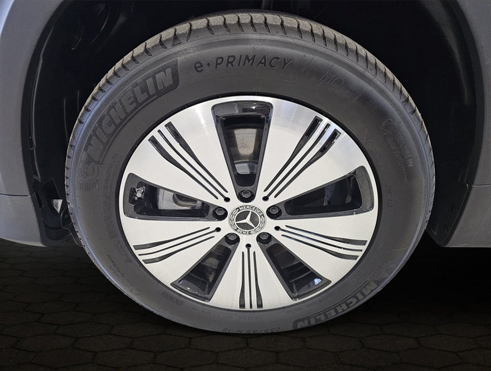 Mercedes EQB300 Progressive 4Matic 5d