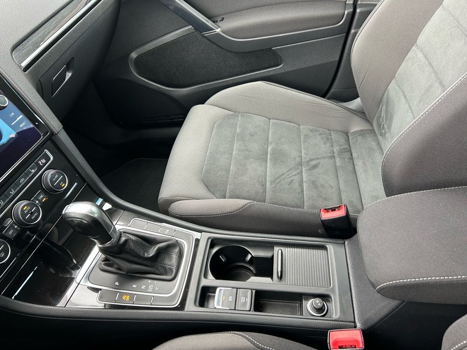 VW Golf VII 1,5 TSi 150 Highline Variant DSG 5d