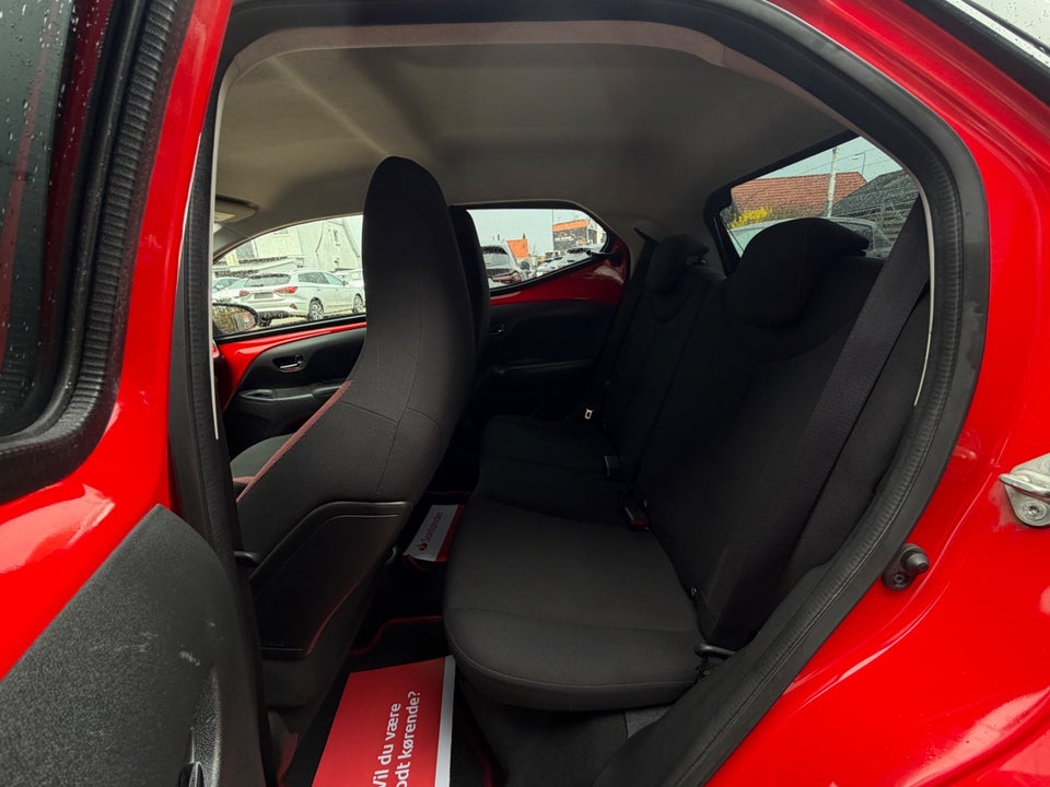 Toyota Aygo 1,0 VVT-i x-play 5d