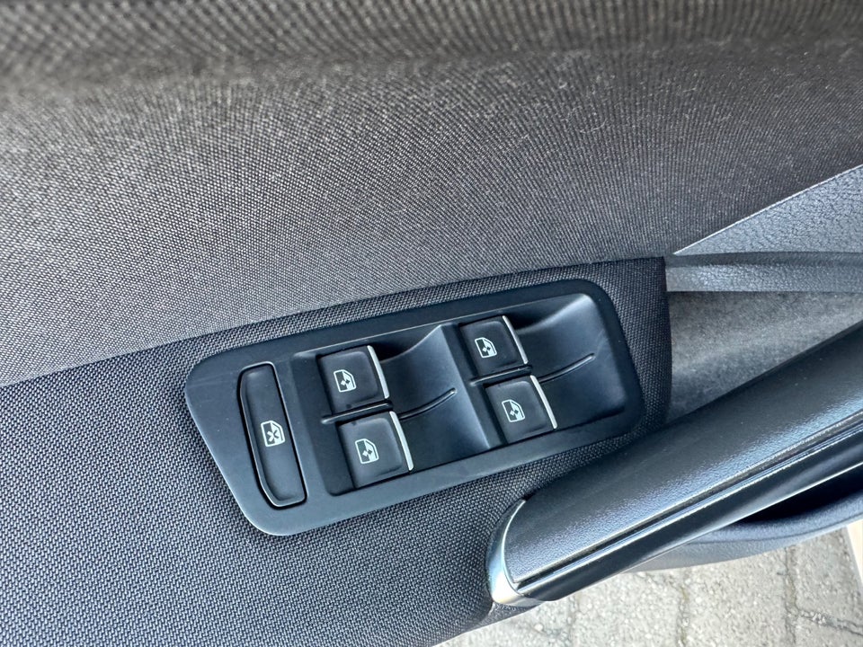 VW Golf VII 1,5 TSi 150 Highline Variant DSG 5d