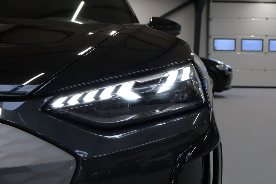Audi e-tron GT quattro 4d