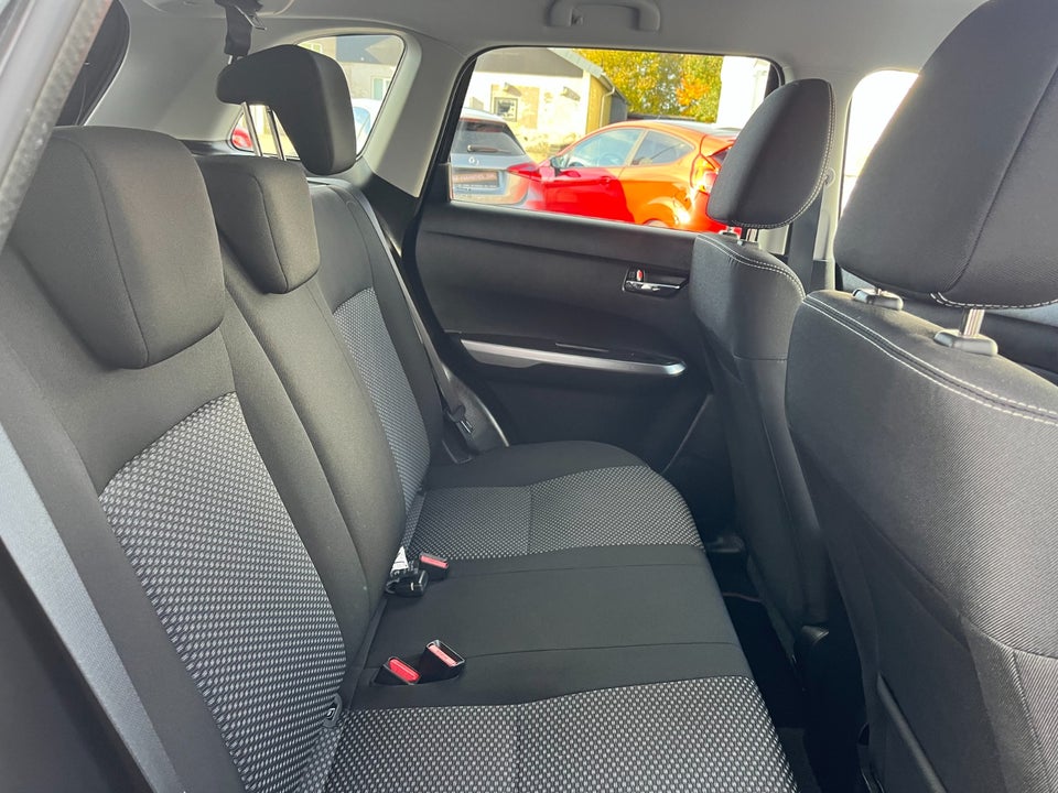 Suzuki Vitara 1,4 Boosterjet Active aut. 5d