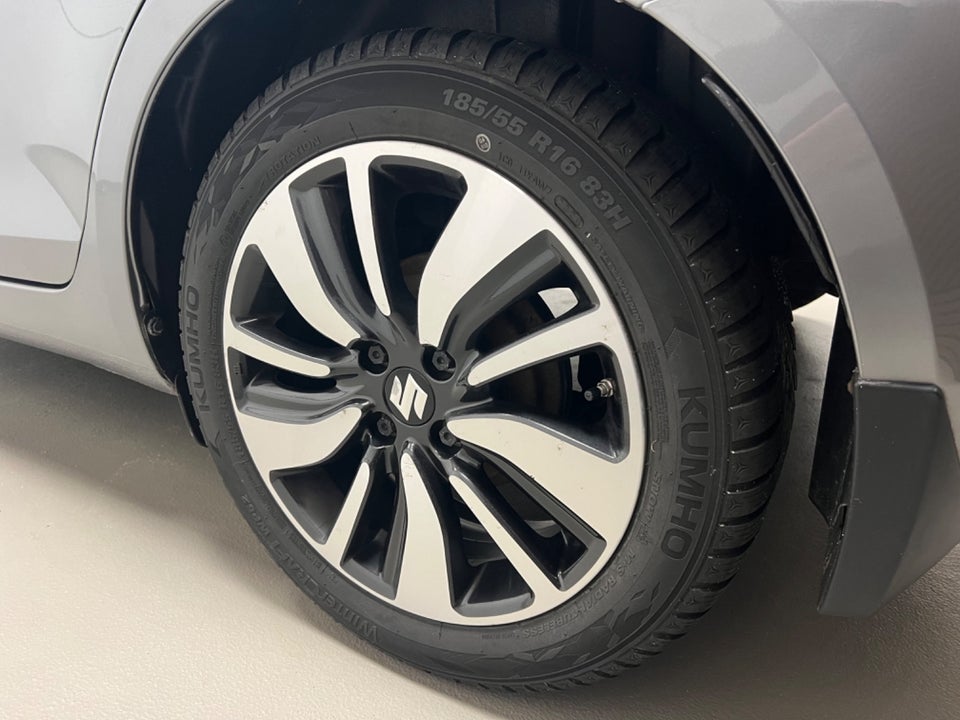 Suzuki Swift 1,2 Dualjet Club 5d