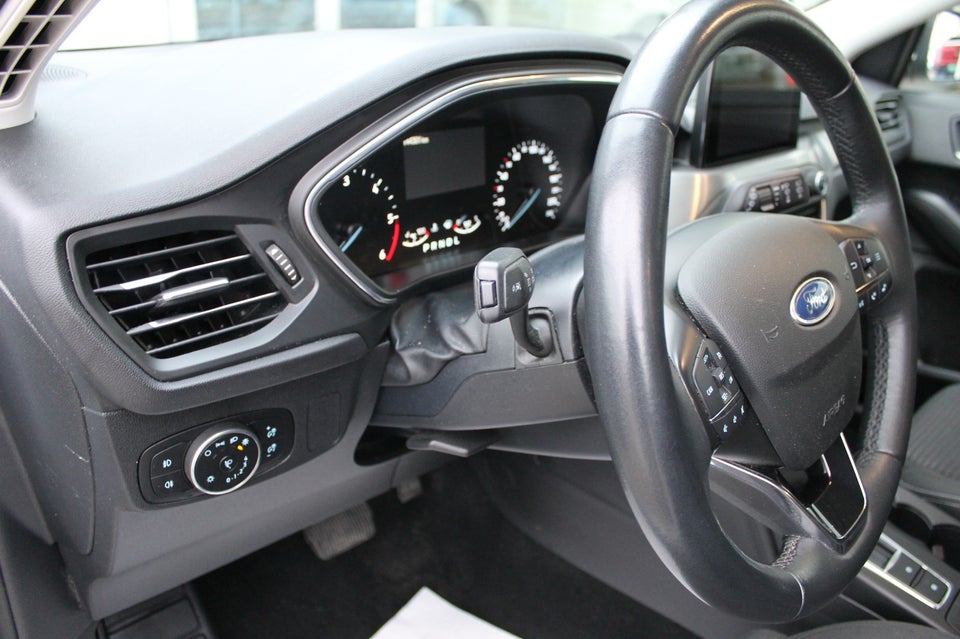 Ford Focus 1,5 EcoBlue Titanium stc. aut. Van 5d