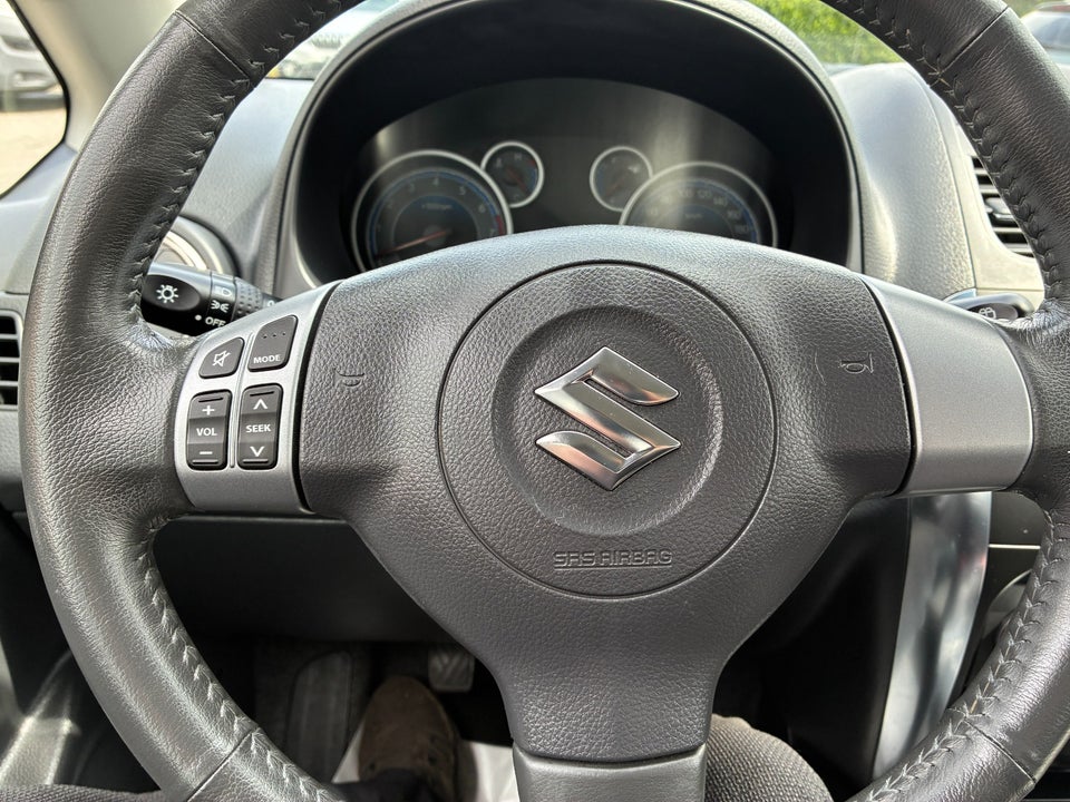 Suzuki SX4 1,6 CombiBack Exclusive 5d