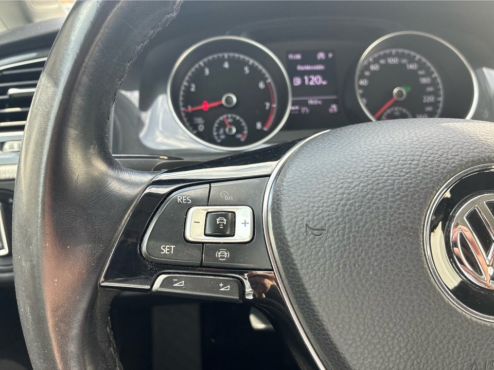 VW Golf VII 1,5 TSi 130 Comfortline Variant DSG 5d