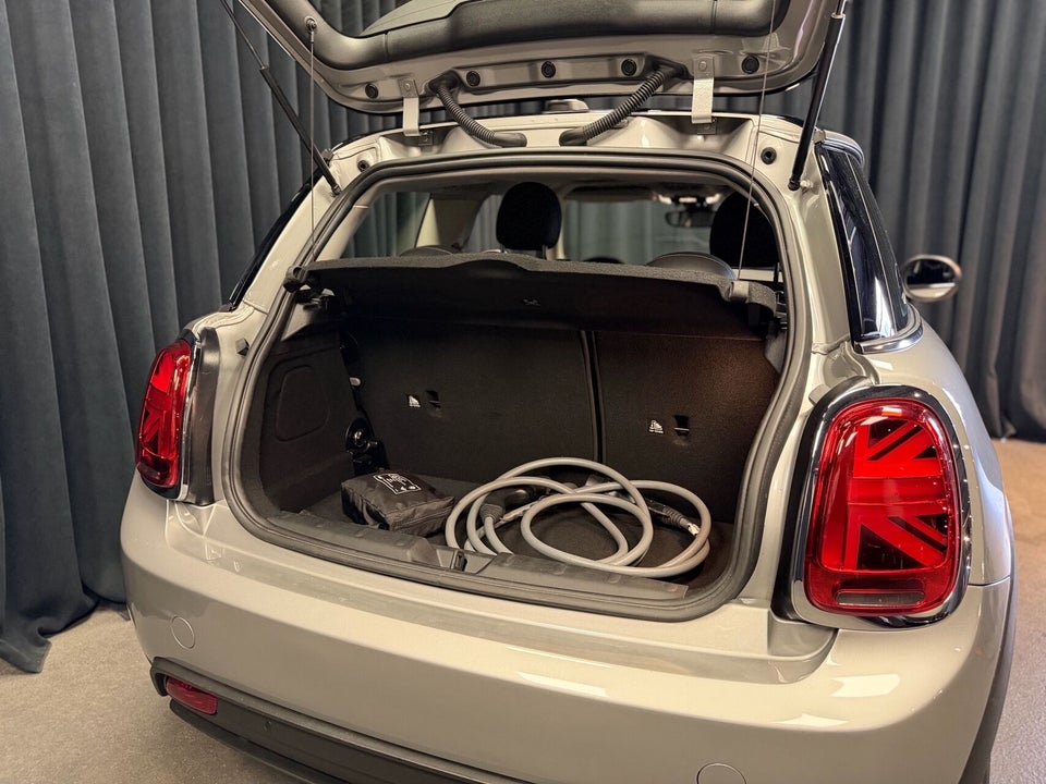 MINI Cooper SE Classic Trim 3d