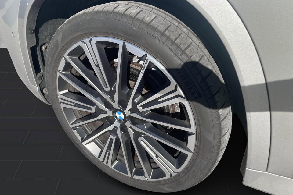 BMW iX1 xDrive30 Fully Charged M-Sport 5d