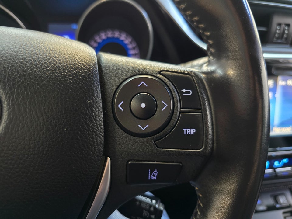 Toyota Auris 1,8 Hybrid H2 Touring Sports CVT 5d