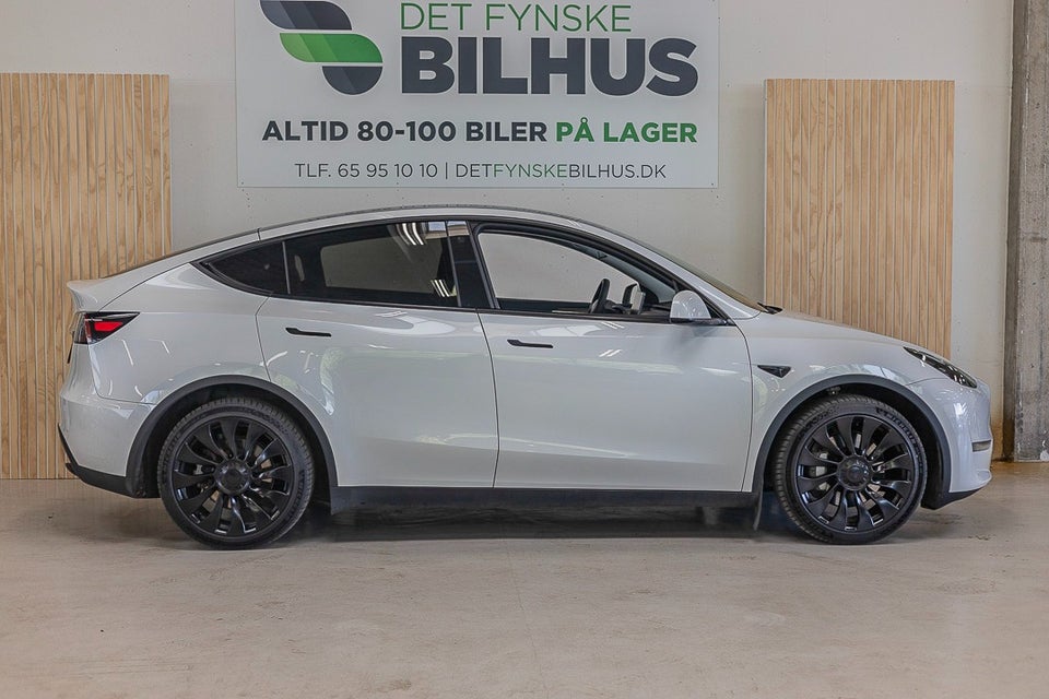 Tesla Model Y Long Range AWD 5d