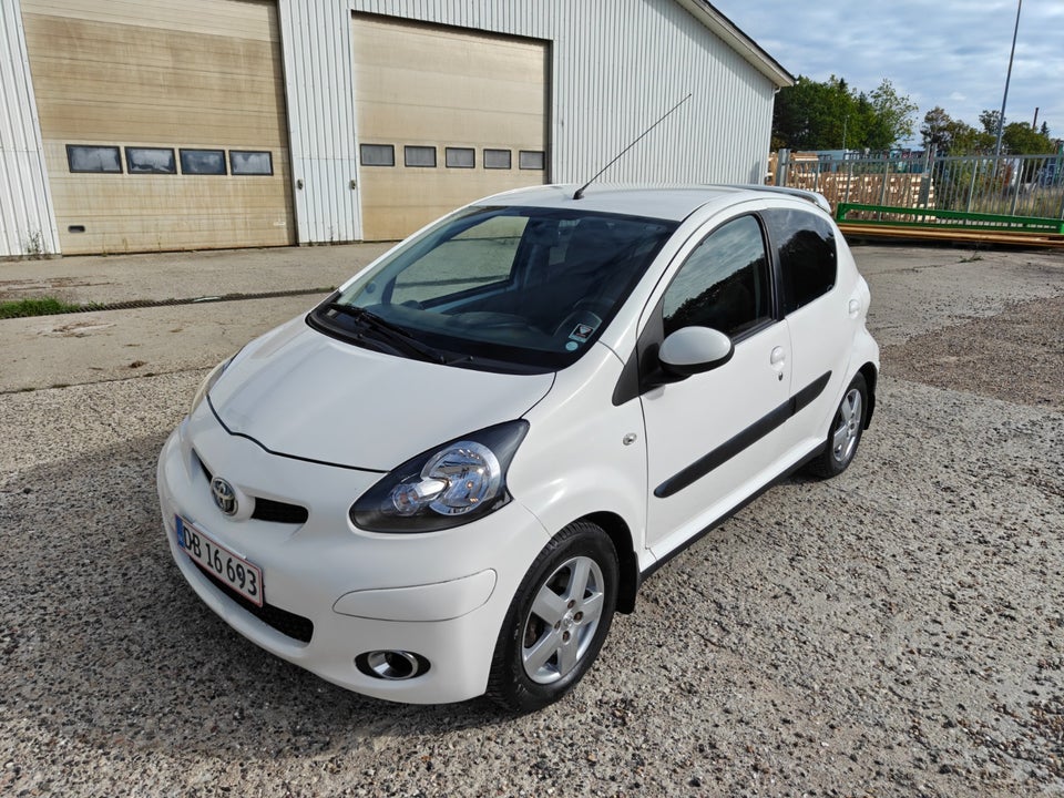 Toyota Aygo 1,0 Plus 5d