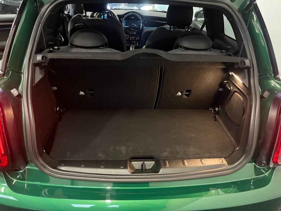 MINI Cooper SE Essential 3d