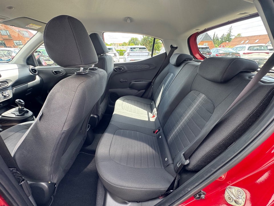 Hyundai i10 1,0 MPi Advanced AMT 5d