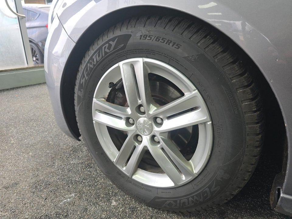 Peugeot 308 1,6 HDi 92 Active 5d