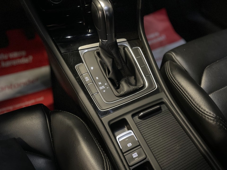 VW Golf VII 2,0 TDi 150 Highline Variant DSG BMT 5d