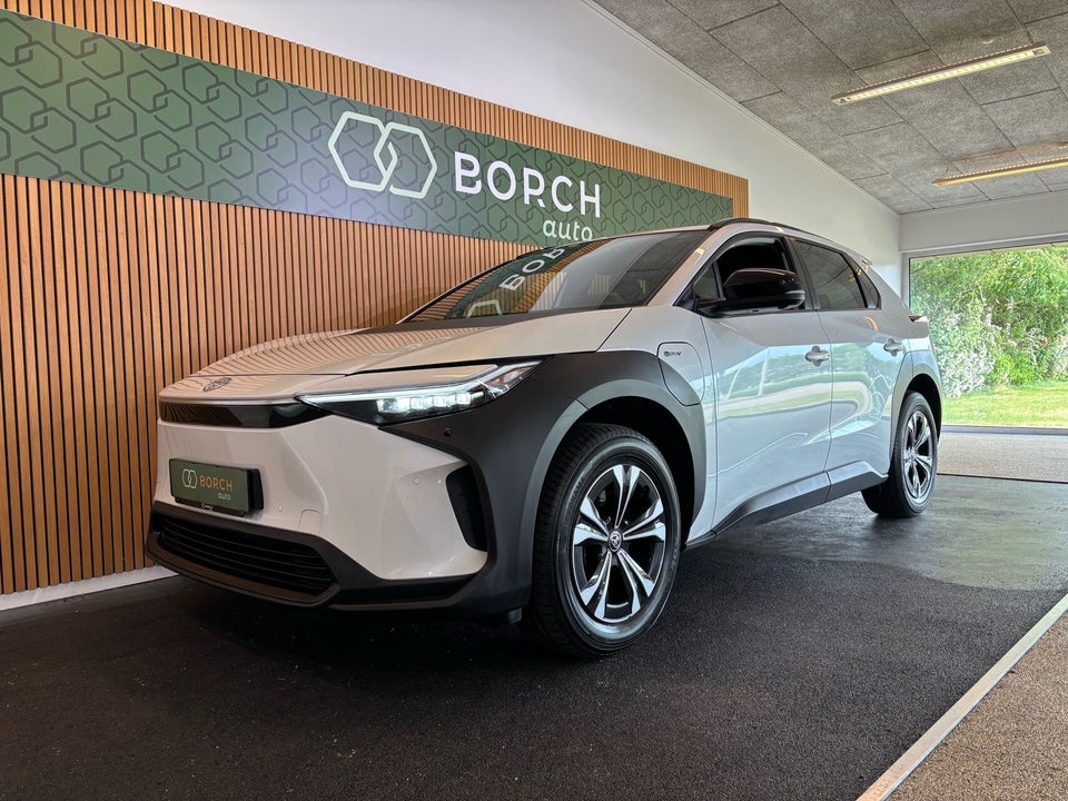 Toyota bZ4X Prestige AWD 5d