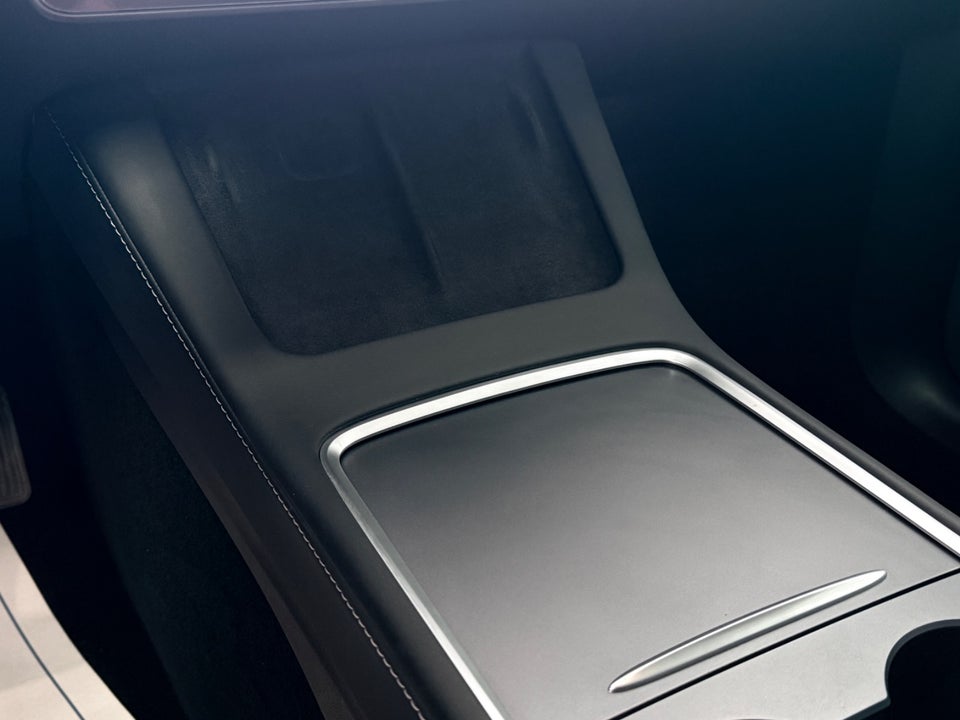Tesla Model Y RWD 5d