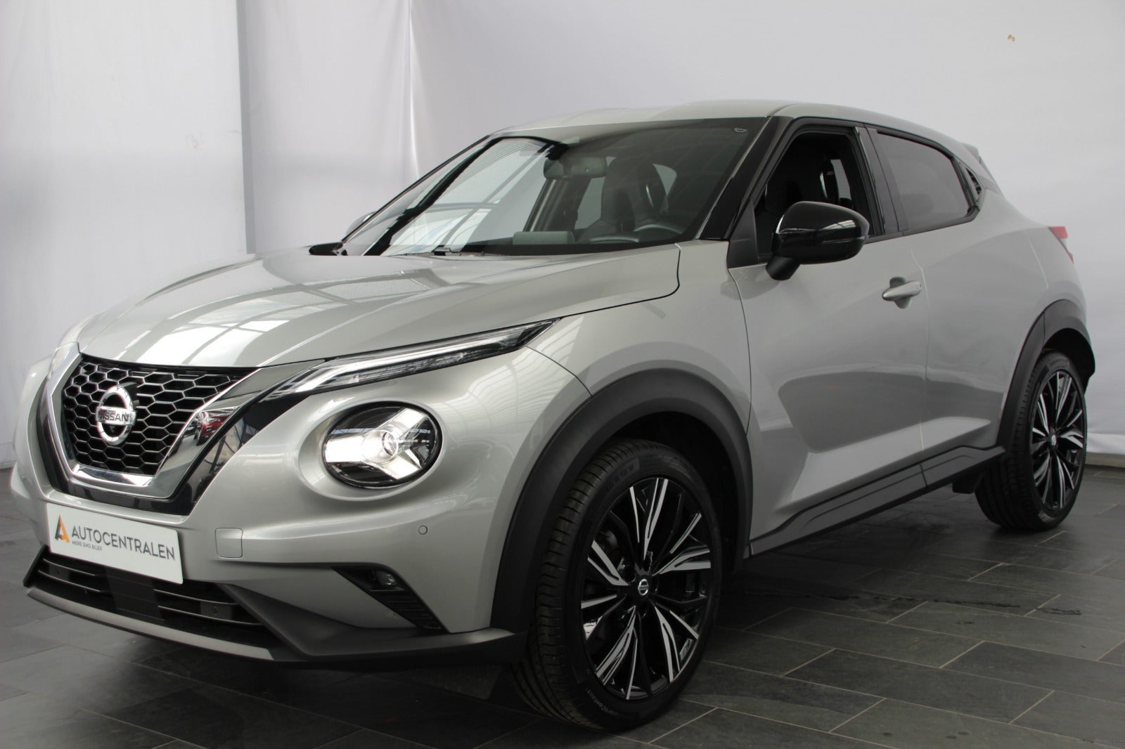 Nissan Juke 1,0 Dig-T 117 Tekna 5d