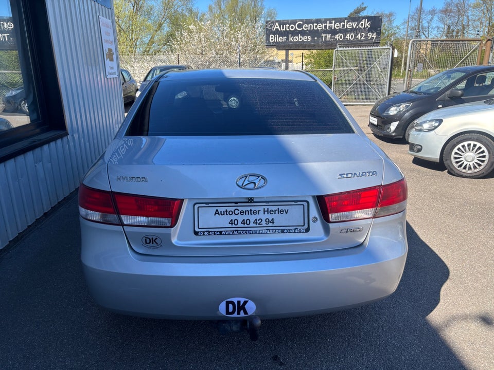 Hyundai Sonata 2,0 CRDi GL 4d