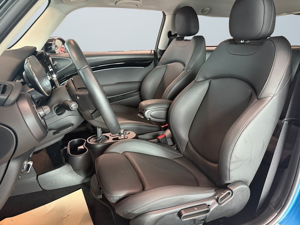 MINI Cooper SE Classic Trim 3d