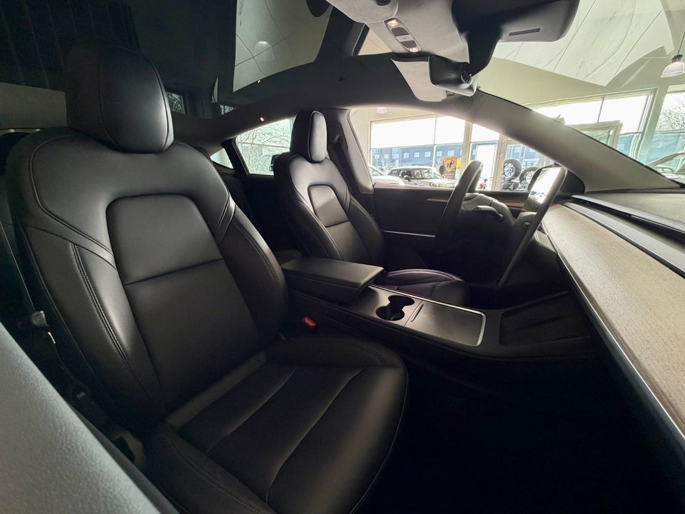 Tesla Model Y Long Range AWD 5d