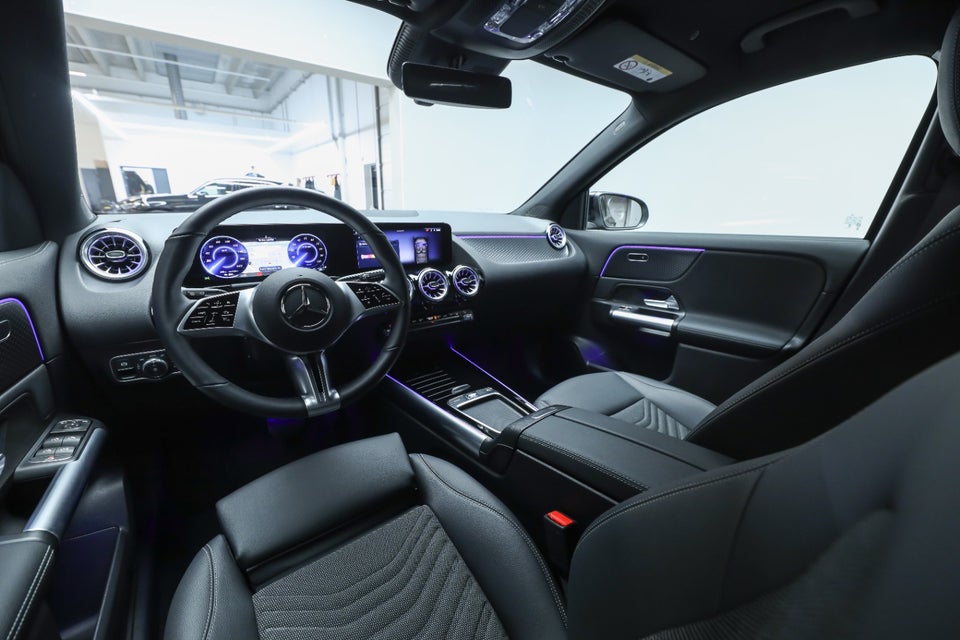 Mercedes EQA350 Progressive 4Matic 5d