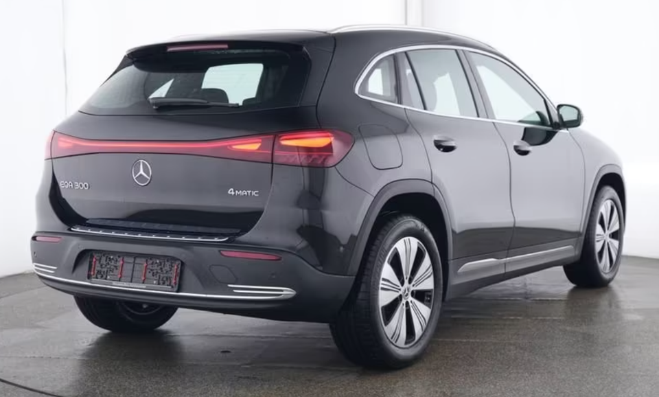 Mercedes EQA300 Progressive 4Matic 5d