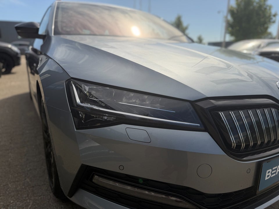 Skoda Superb 1,4 TSi iV Sportline Combi DSG 5d