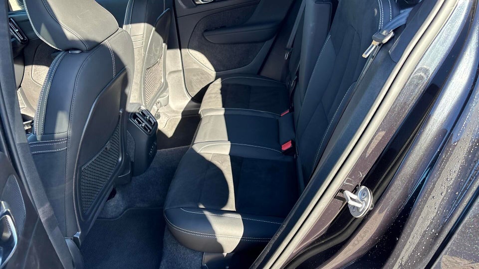 Volvo XC40 ReCharge Extended Range Core 5d