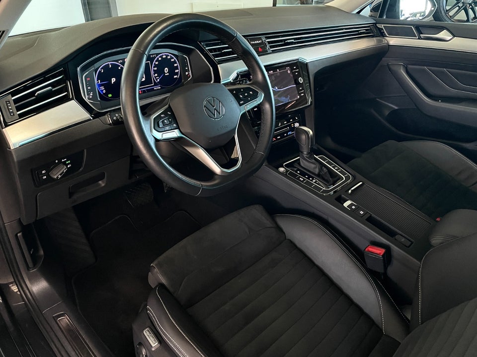 VW Passat 2,0 TDi 200 Elegance Variant DSG 5d