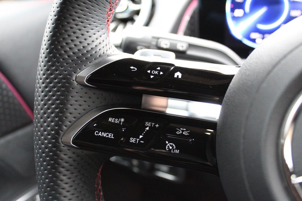 Mercedes EQB350 AMG Premium 4Matic 7prs 5d