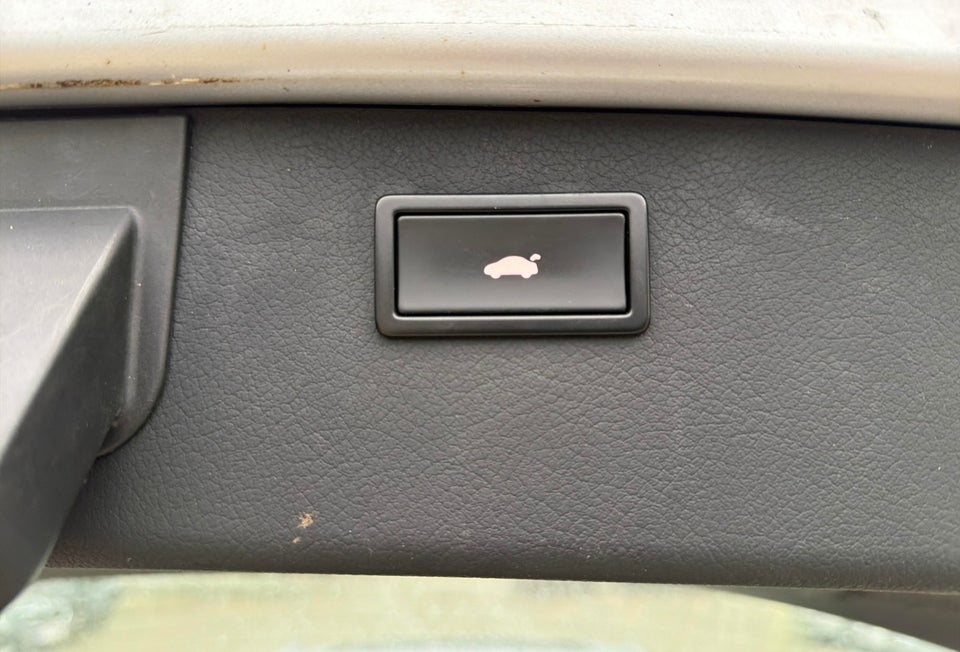 Audi A6 4,2 V8 Avant quattro Tiptr. 5d