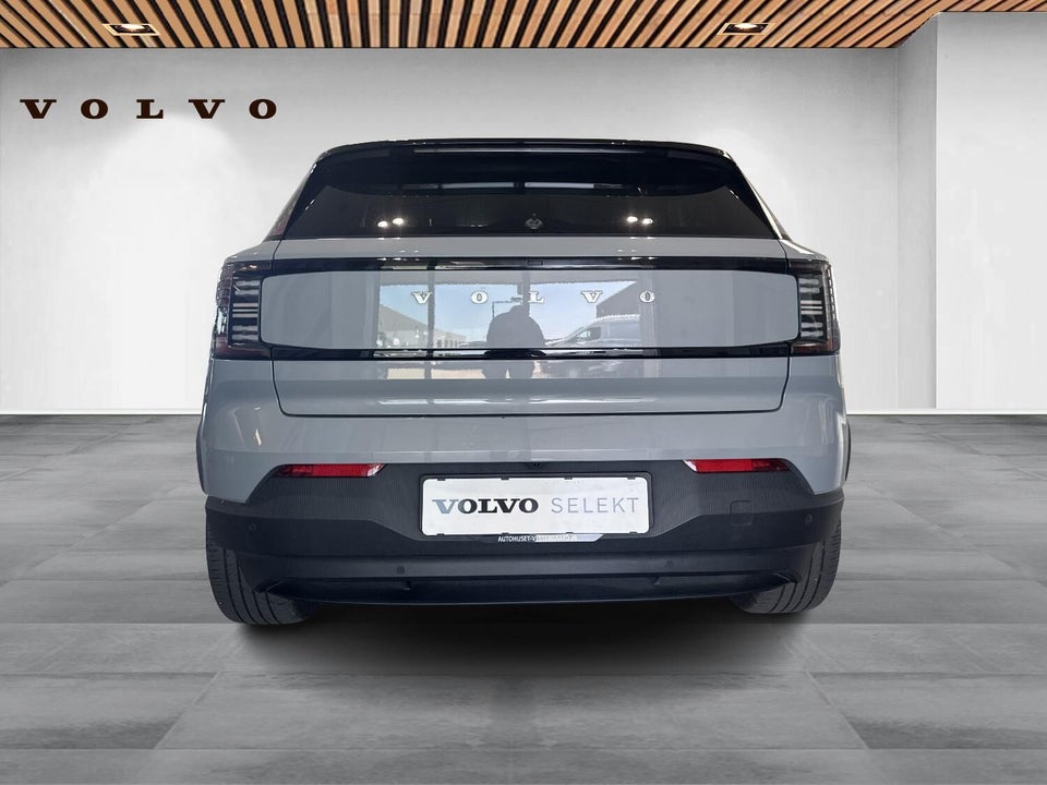 Volvo EX30 Extended Range Plus 5d