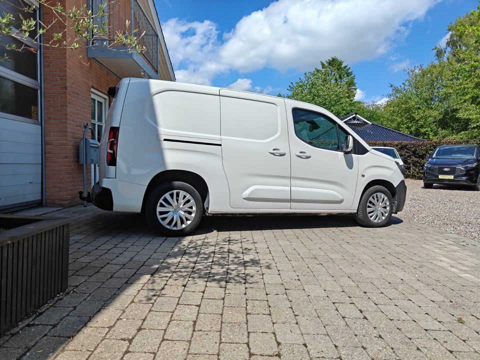 Peugeot Partner 1,5 BlueHDi 100 L1V1 Ultimate Van