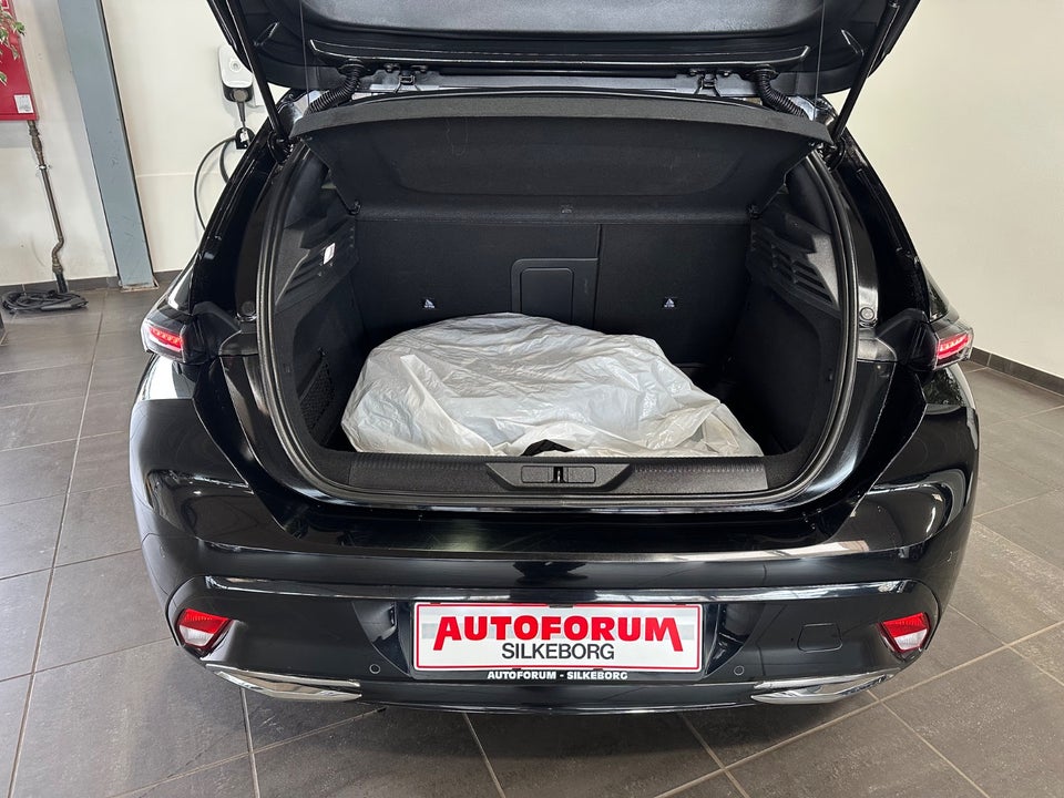 Peugeot 308 1,5 BlueHDi 130 Allure Pack EAT8 5d